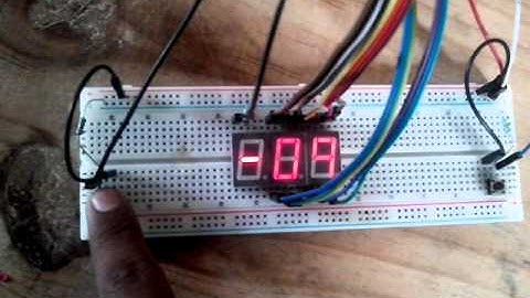 ARDUINO,  contador con display y pulsadores