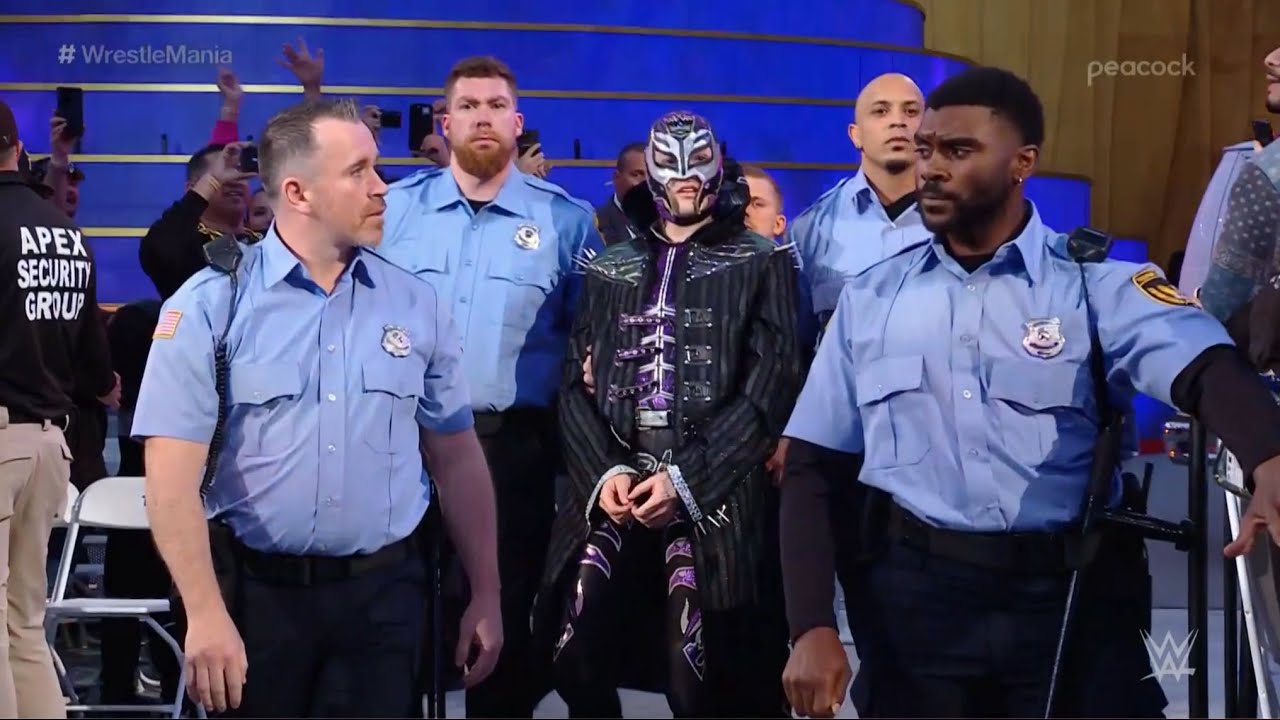 Dominik Mysterio WrestleMania 39 Entrance - YouTube