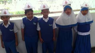 Download lagu Nenek moyangku covered by embun pagi islamic school (4)