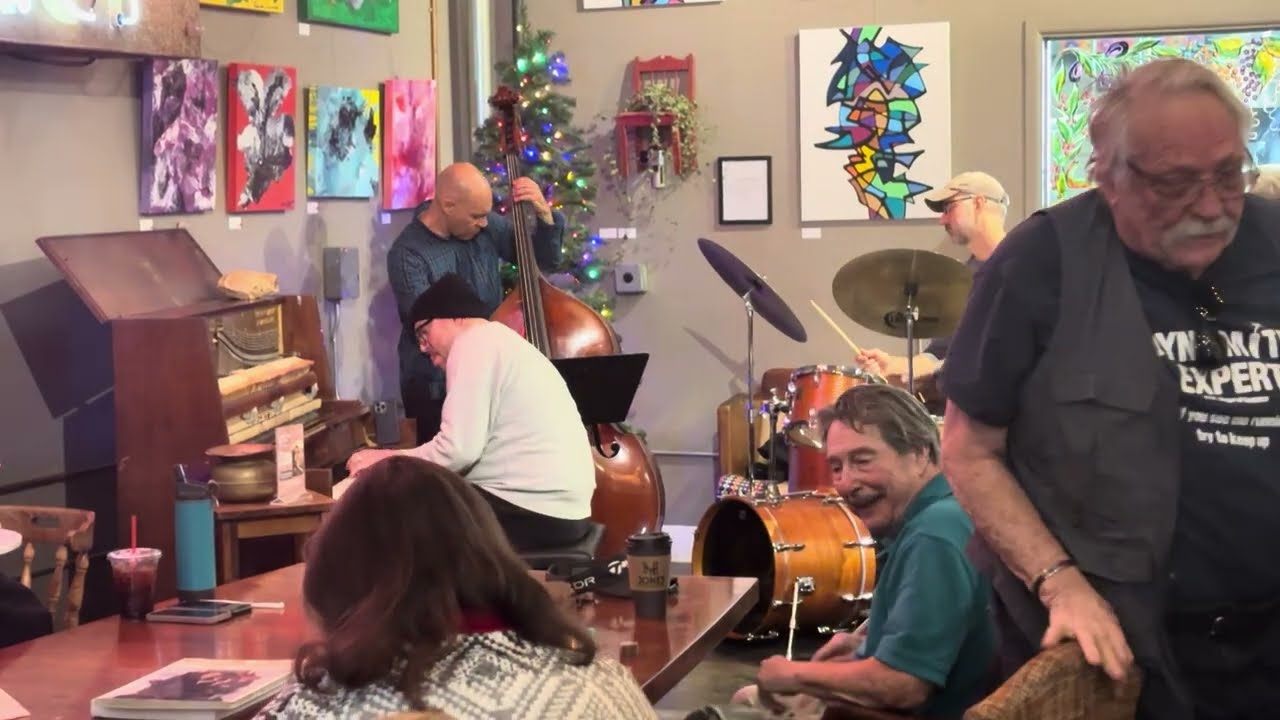 “Skating” performed by Matt Politano @ Jones Coffee in Pasadena, CA Dec. 10, 2024 (Vince Guaraldi)