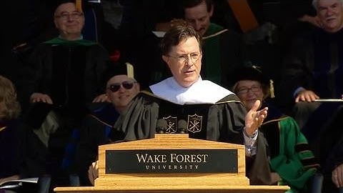 Colbert Pokes Fun of #TheDress in Commencement Speech