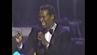 Luther Vandross (w/ Lisa Fischer) "Give Me The Reason" live @ the 1987 Grammy Awards (Feb. 24, 1987)