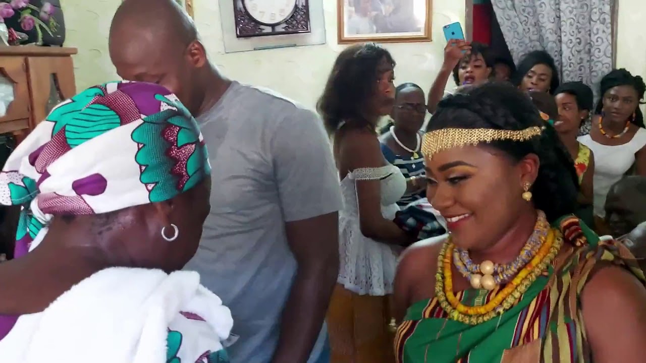 La cérémonie de dot de la chantre SONIA TIA