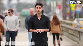 Besos A Desconocidas