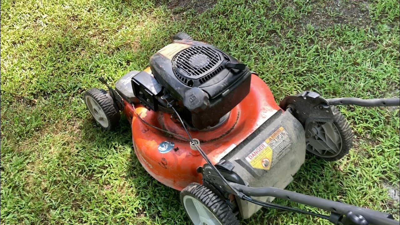 Very dirty and not running to well husqvarna HU675AWD push mower - YouTube