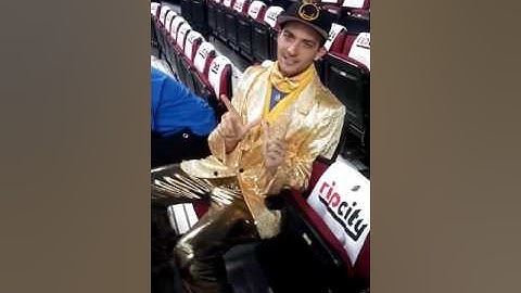 Sights & Sounds from Warriors-Blazers Pregame Game 3 - "letsgowarriors" Snapchat