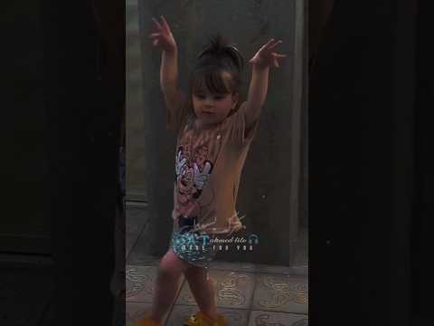 كله في كفه ونت في كفه