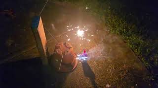 Sunday nite : various crackling &gold sparklers  and a fountain .... demo Sunday nite