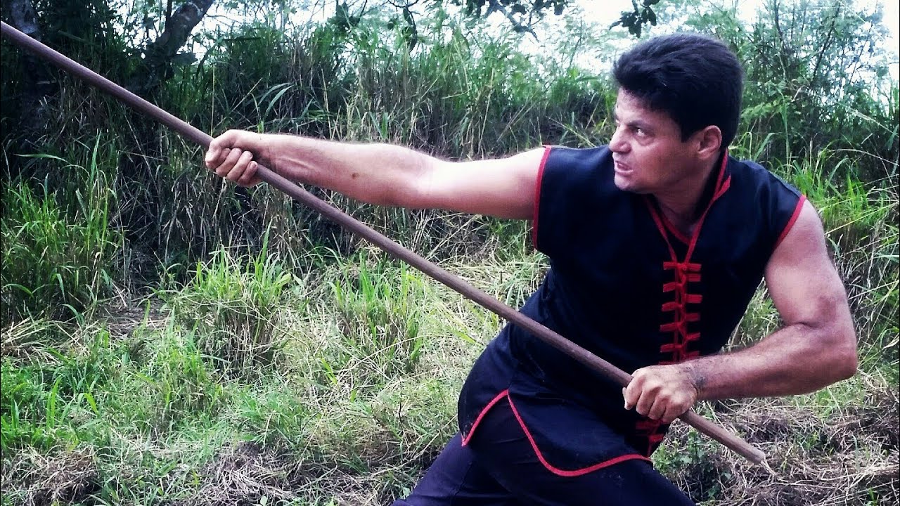 Kung Fu 26 - Kati Bastão Longo