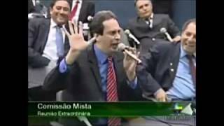 Deputado Tulio Isac faz comentário homofóbico e ainda erra na regra