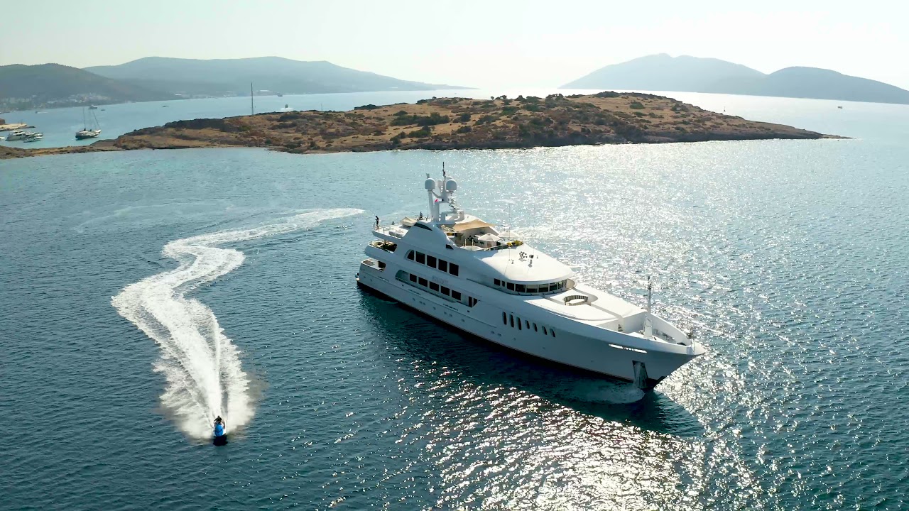 Introducing Superyacht Mustique!
