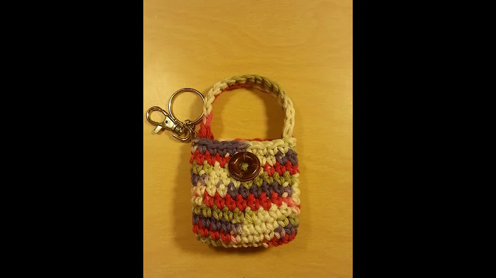 Learn to crochet a stylish coin purse!