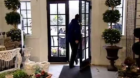 Undercover Boss with 1-800-Flowers.co...  CEO Chri...