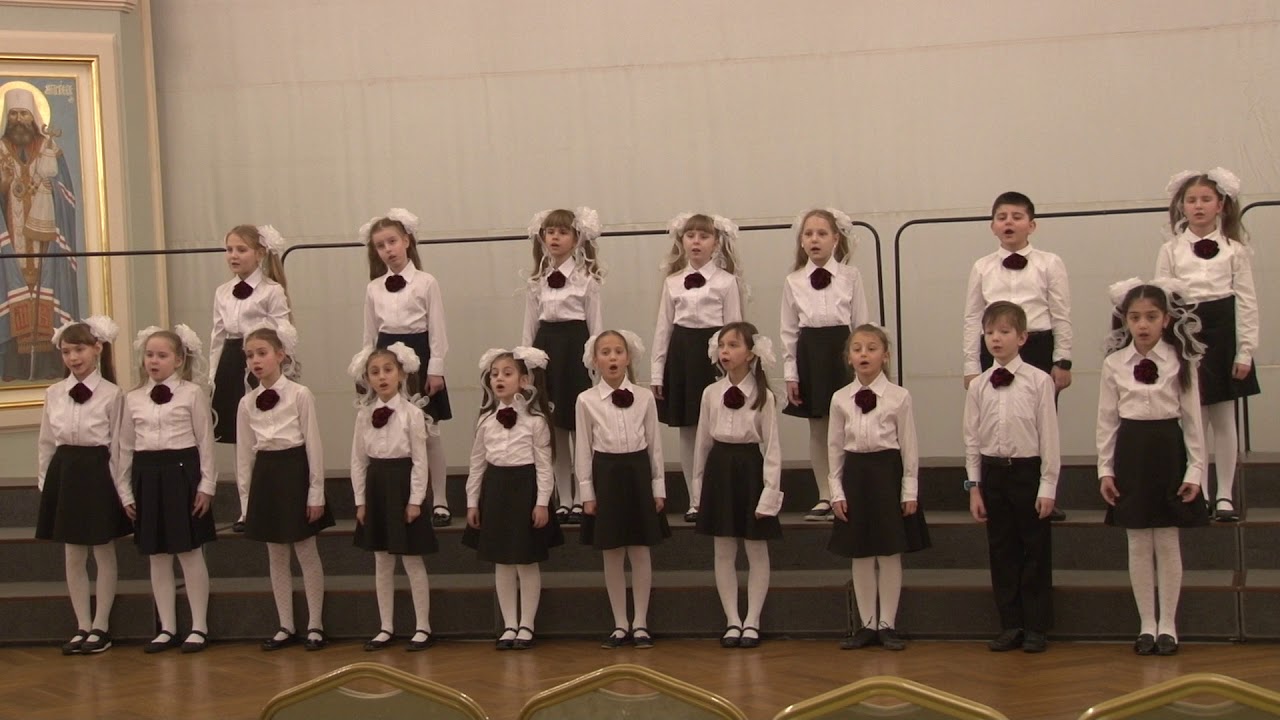 что такое хоровая музыка 5 класс. платья для детского хора. хоровой кружок в школе. дети поют в школе. детский хор.