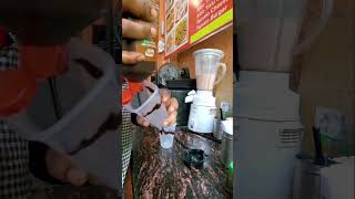 chocolate shake 🍫.....#trendingshorts #song #strrefoods #shakevideo #streetfood