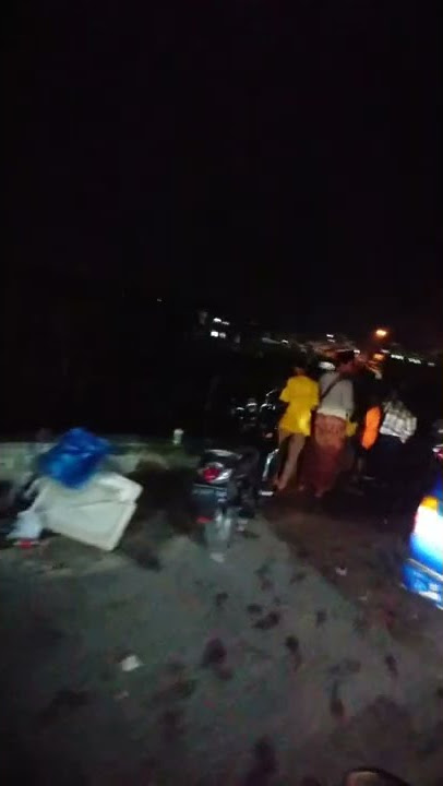pulau cangkir malam hari