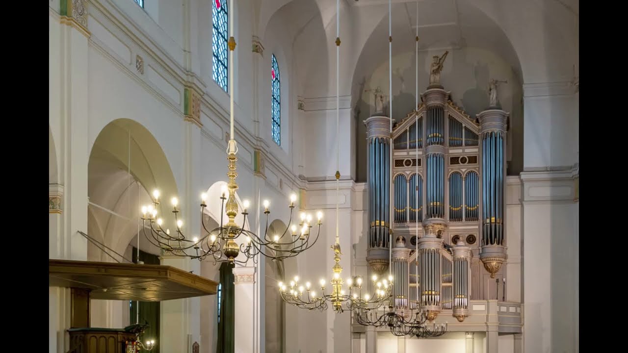 O hoofd, vol bloed en wonden.  Marco Den Toom