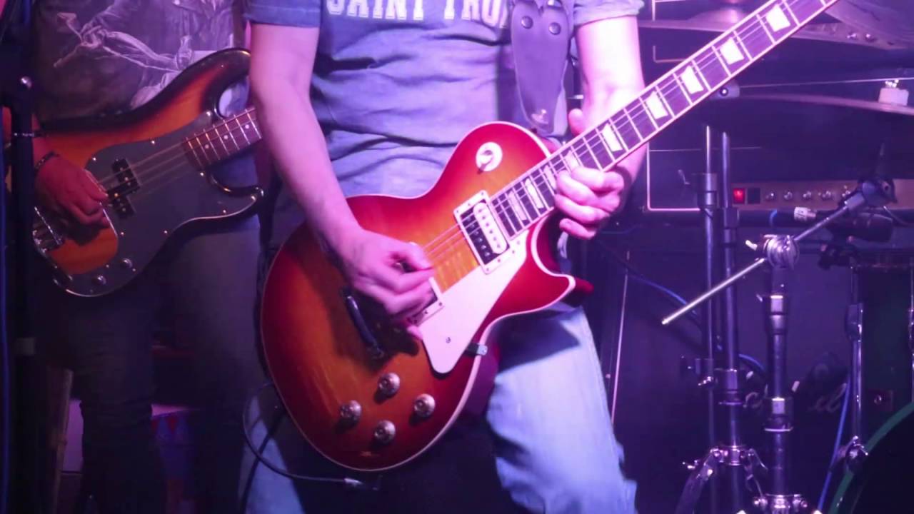 Spinning Wheel Blues and Roll Over, Lay Down John Coghlan's Quo