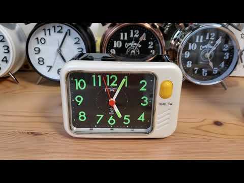 MAG　目覚し置き時計　通常動作と後ろ姿とベル音