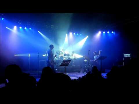 Jerk It Out - The Caesars ( Born To Live )