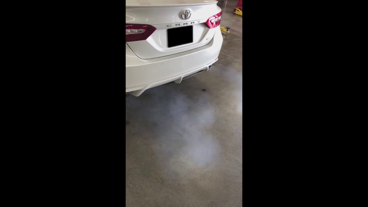 2019 toyota Camry Smoking from loose valve stem seals YouTube