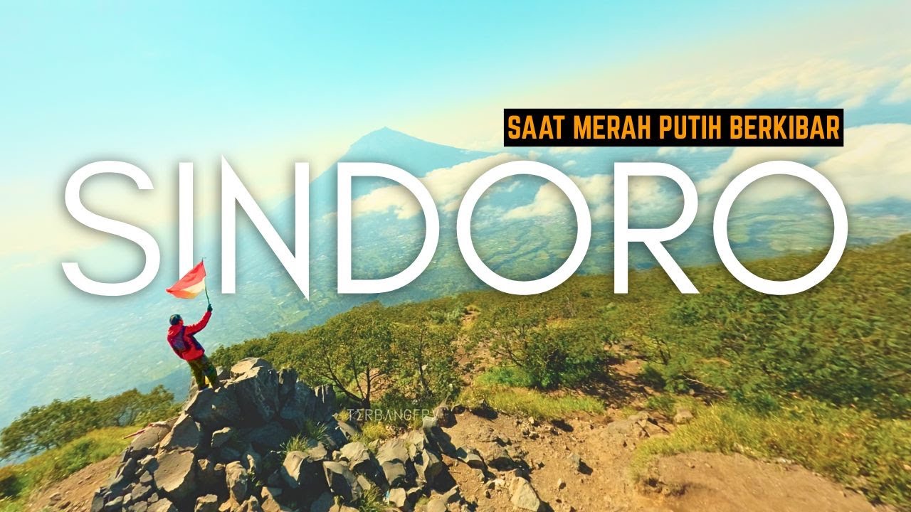 Merah Putih Berkibar di Atas Gunung Sindoro 🇮🇩 – Momen Epik di Watu Tatah!