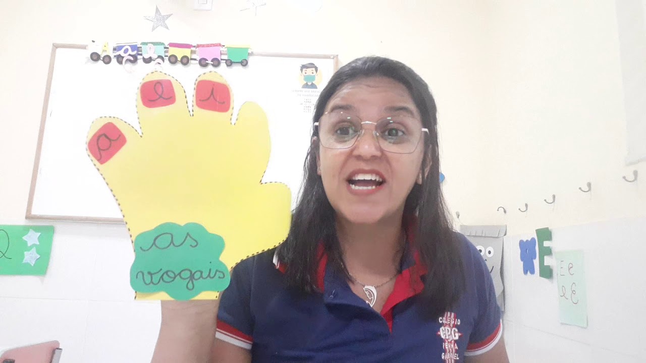 Tia Cris - 17/03/21: Apresentação da vogal "i".