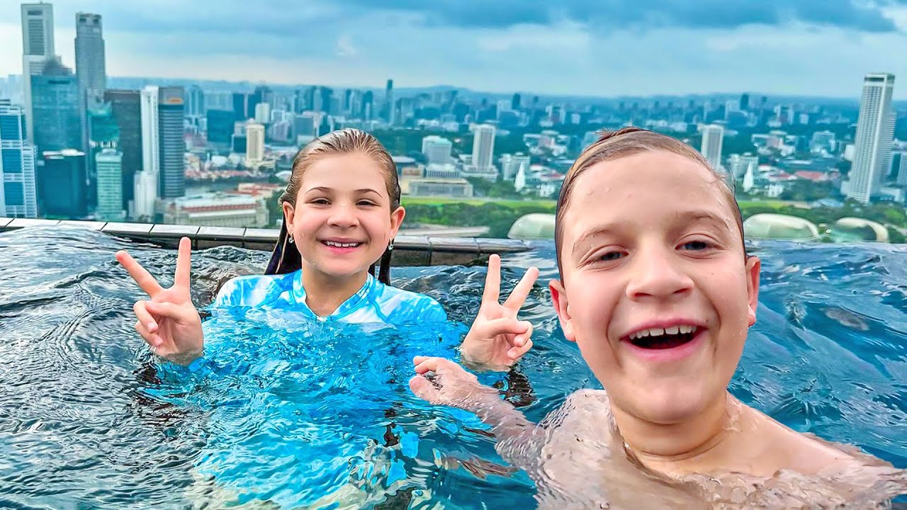 Diana và Roma thăm Singapore và các Vlog khác