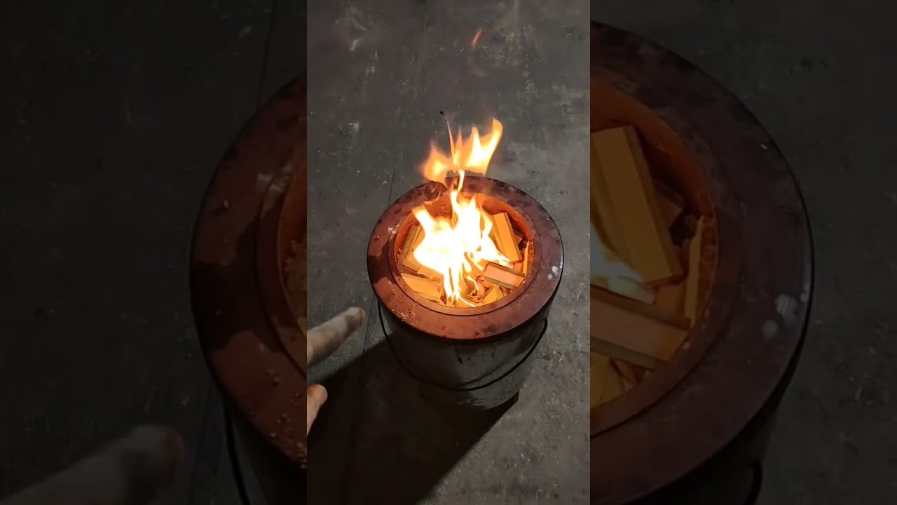 شاهد كيف يتم تصنيع صوبة الحطب بدون دخان