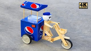 Faça um riquixá de bicicleta Pepsi com robô - carrinho de sorvete de latas Pepsi - bicicleta elétric