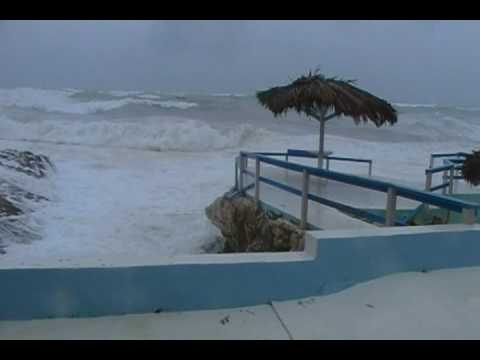 Hurrican Earl St. Maarten - Coral Shores Waves At ...