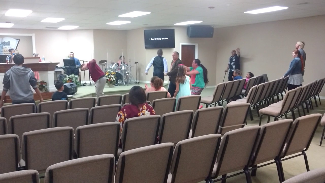 Worship at Living Water Mangum Ok.(5) YouTube