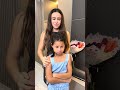 Niña de ocho años eligió a su madrastra y rechazó a su mamá por una triste razón 😔parte(7)final