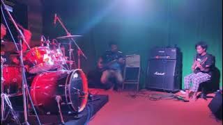 Meniti Titian Usang-Search (Jamming)