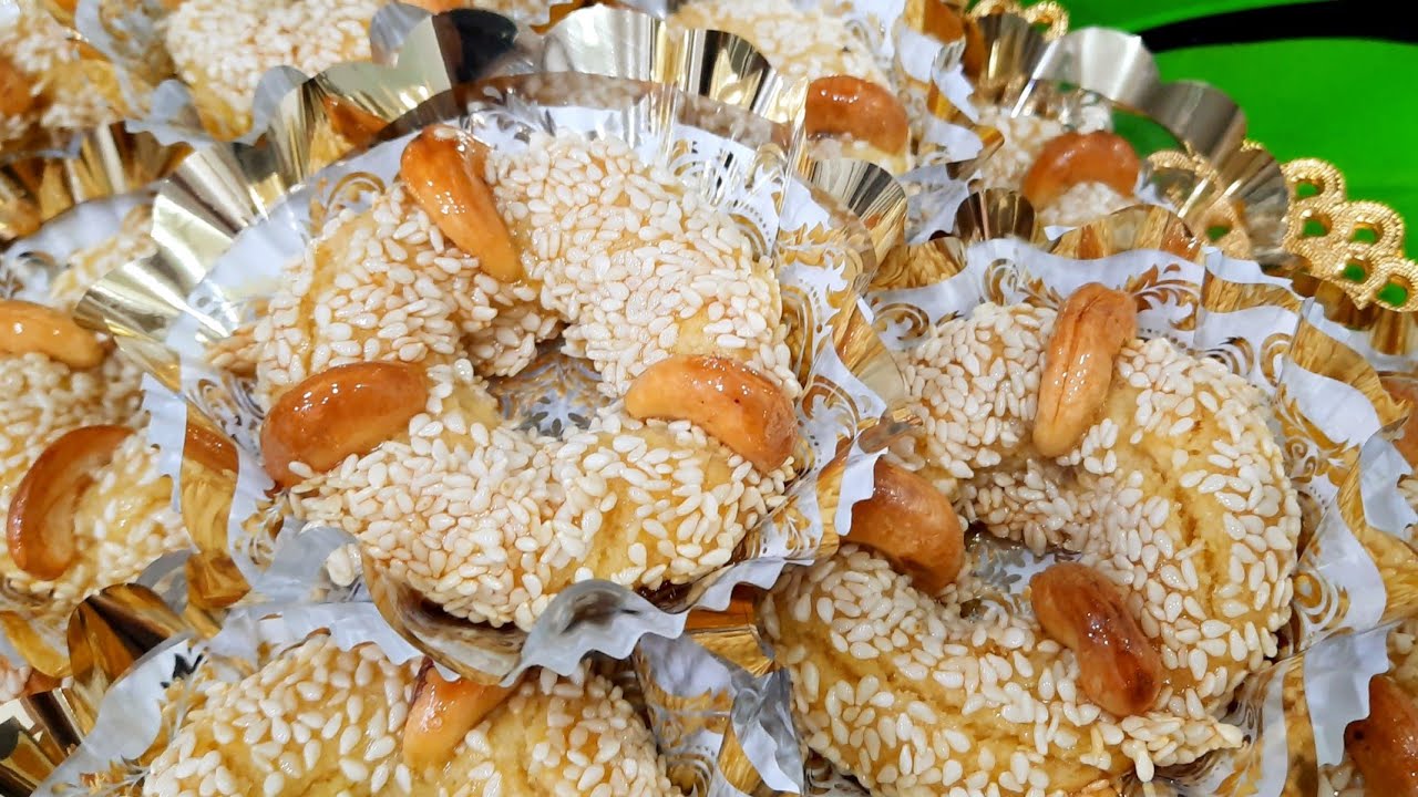 مطبخ ام وليد / مسيسات او اساور معسلة🍯 بالجلجلان تحفة ، بمذاق لا يقاوم😋 و طريقة تشكيل جد سهلة .