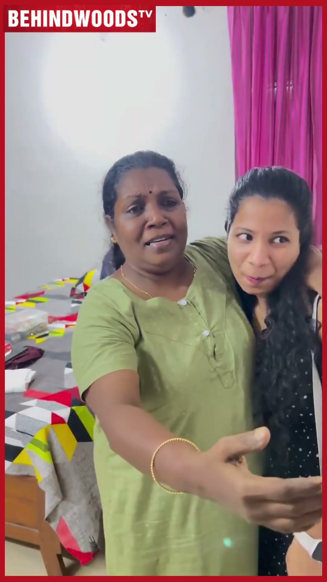 மாமியாரை பார்க்க 3,600 Kms பறந்துவந்த மருமகள் ? 'இப்படி ஒரு மாமியார், மருமகளா?..'