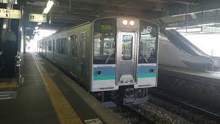 長野行き E127系 松本駅発車