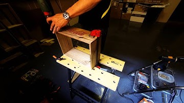 Assembly of a wooden crate