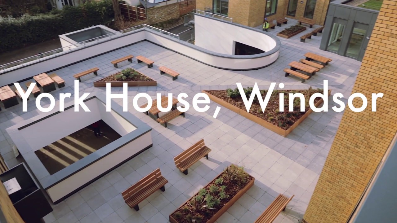 York House Offices Roof Terrace, Windsor | External Furniture Case Study
