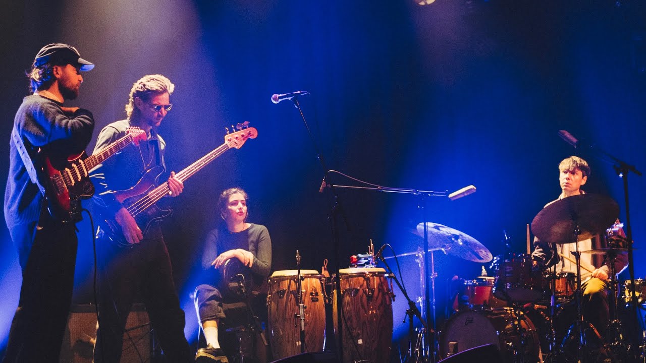 Orange Radio - Circus