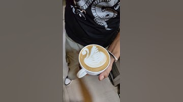 how to make latte sawan art #latte #cafe #art #youtube #shorts #famous