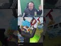 منين اجيت يا نيص 🤣