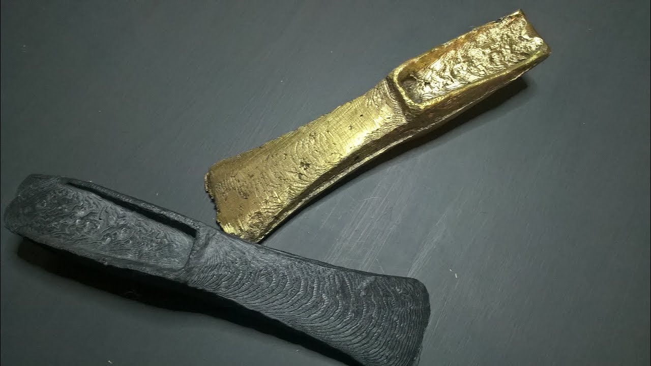 l'âge du bronze!Hache a talon