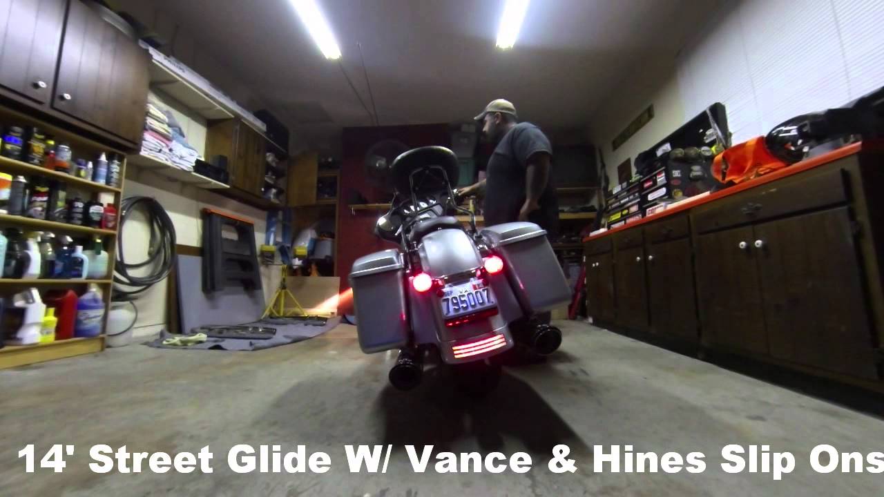 2014 Street Glide Exhaust - YouTube