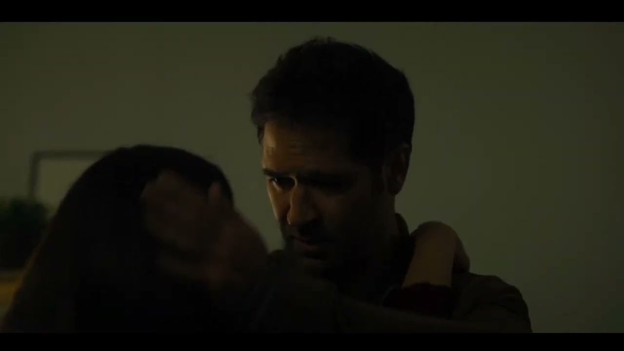 Mickey and Maggie Almost Kiss - The Lincoln Lawyer