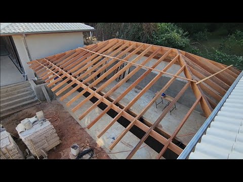 CONSTRUÍMOS O MAIOR TELHADO SUSPENSO, VÃO LIVRE DE 9 METROS 😲😲😲carpintaria é uma arte...