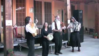 ¡Viva la Pepa! at ¡Globalquerque! (Clip 1)