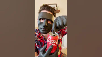 BUYING CRAZY STUFF FROM THE DARK WEB 