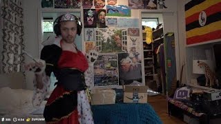 Sodapoppin Invades Veibae's Room and Instantly Regrets It