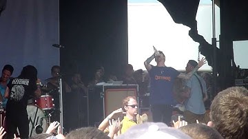Sleeping With Sirens - Congratulations (ft. Matty Mullins) (Warped Tour - Hartford, CT)